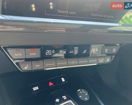 Белый Ауди Q4 e-tron, объемом двигателя 0 л и пробегом 20 тыс. км за 30300 $, фото 15 на Automoto.ua