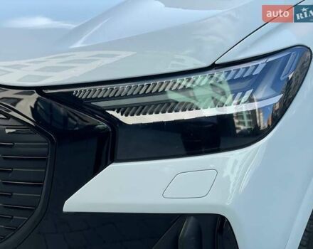 Білий Ауді Q4 e-tron, об'ємом двигуна 0 л та пробігом 10 тис. км за 32000 $, фото 11 на Automoto.ua