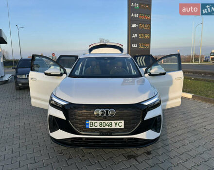 Белый Ауди Q4 e-tron, объемом двигателя 0 л и пробегом 43 тыс. км за 26950 $, фото 34 на Automoto.ua
