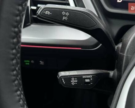 Білий Ауді Q4 e-tron, об'ємом двигуна 0 л та пробігом 16 тис. км за 31950 $, фото 51 на Automoto.ua