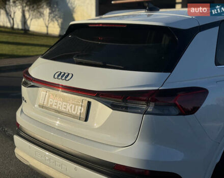 Белый Ауди Q4 e-tron, объемом двигателя 0 л и пробегом 45 тыс. км за 29999 $, фото 7 на Automoto.ua