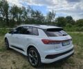 Белый Ауди Q4 e-tron, объемом двигателя 0 л и пробегом 12 тыс. км за 34000 $, фото 2 на Automoto.ua