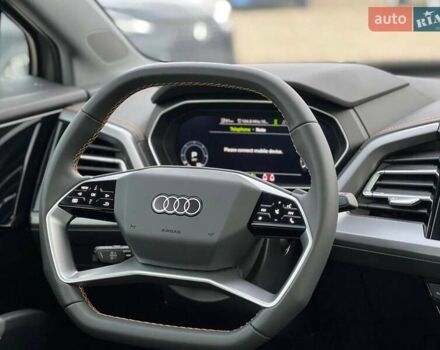 Белый Ауди Q4 e-tron, объемом двигателя 0 л и пробегом 18 тыс. км за 27500 $, фото 19 на Automoto.ua