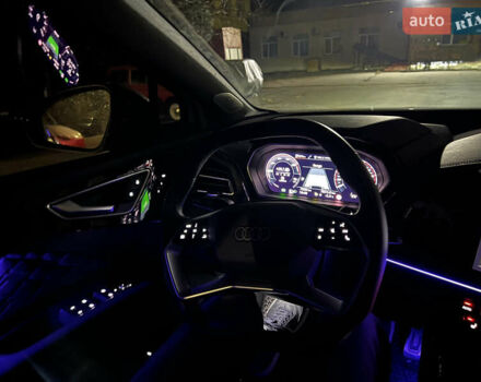 Білий Ауді Q4 e-tron, об'ємом двигуна 0 л та пробігом 9 тис. км за 36000 $, фото 17 на Automoto.ua