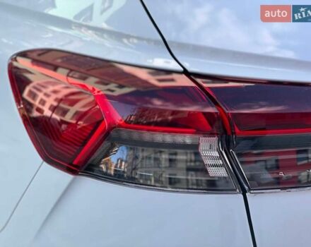 Білий Ауді Q4 e-tron, об'ємом двигуна 0 л та пробігом 10 тис. км за 32000 $, фото 12 на Automoto.ua