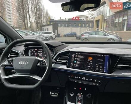 Белый Ауди Q4 e-tron, объемом двигателя 0 л и пробегом 33 тыс. км за 27399 $, фото 6 на Automoto.ua
