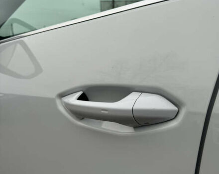 Білий Ауді Q4 e-tron, об'ємом двигуна 0 л та пробігом 25 тис. км за 28000 $, фото 13 на Automoto.ua