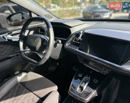 Білий Ауді Q4 e-tron, об'ємом двигуна 0 л та пробігом 13 тис. км за 38500 $, фото 12 на Automoto.ua
