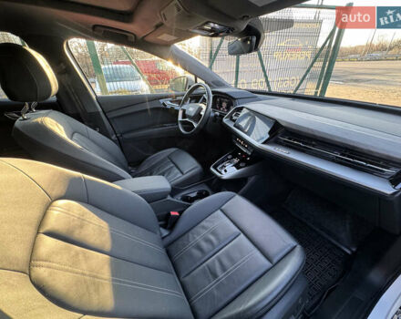 Белый Ауди Q4 e-tron, объемом двигателя 0 л и пробегом 45 тыс. км за 29999 $, фото 39 на Automoto.ua