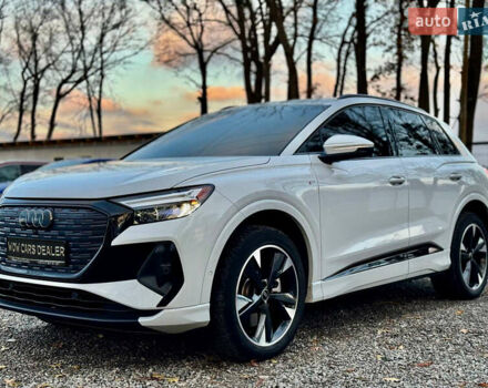 Белый Ауди Q4 e-tron, объемом двигателя 0 л и пробегом 22 тыс. км за 35000 $, фото 1 на Automoto.ua
