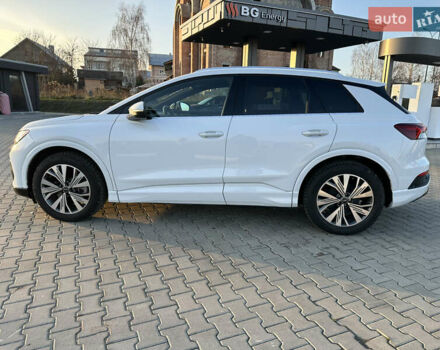 Белый Ауди Q4 e-tron, объемом двигателя 0 л и пробегом 43 тыс. км за 26950 $, фото 10 на Automoto.ua