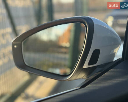 Белый Ауди Q4 e-tron, объемом двигателя 0 л и пробегом 45 тыс. км за 29999 $, фото 9 на Automoto.ua