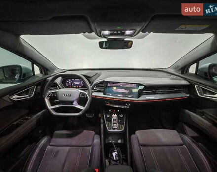 Білий Ауді Q4 e-tron, об'ємом двигуна 0 л та пробігом 22 тис. км за 25999 $, фото 11 на Automoto.ua