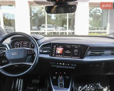 Белый Ауди Q4 e-tron, объемом двигателя 0 л и пробегом 29 тыс. км за 17700 $, фото 8 на Automoto.ua