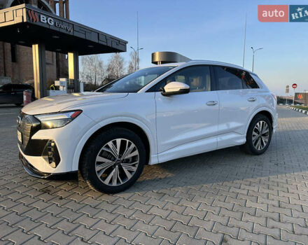 Белый Ауди Q4 e-tron, объемом двигателя 0 л и пробегом 43 тыс. км за 26950 $, фото 11 на Automoto.ua