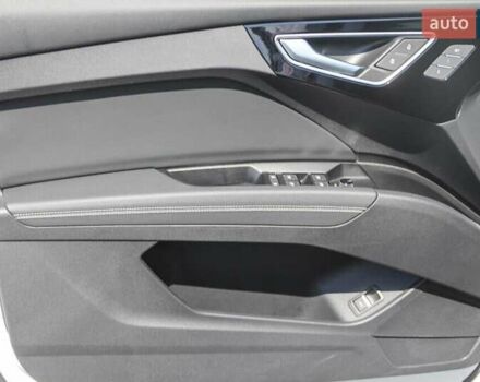 Белый Ауди Q4 e-tron, объемом двигателя 0 л и пробегом 29 тыс. км за 17700 $, фото 5 на Automoto.ua