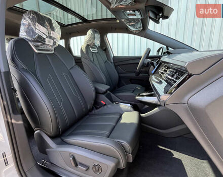 Білий Ауді Q4 e-tron, об'ємом двигуна 0 л та пробігом 20 тис. км за 28500 $, фото 5 на Automoto.ua