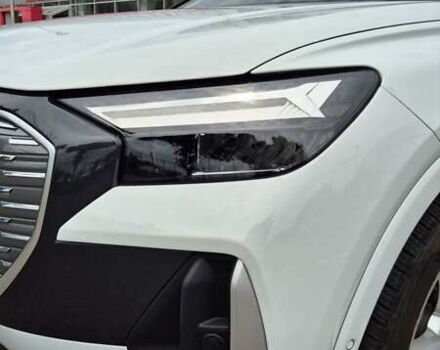 Білий Ауді Q4 e-tron, об'ємом двигуна 0 л та пробігом 4 тис. км за 33500 $, фото 3 на Automoto.ua