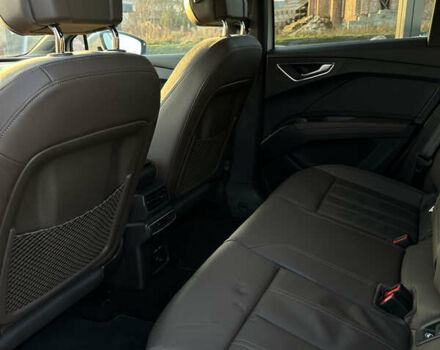 Белый Ауди Q4 e-tron, объемом двигателя 0 л и пробегом 43 тыс. км за 26950 $, фото 19 на Automoto.ua