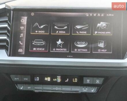 Белый Ауди Q4 e-tron, объемом двигателя 0 л и пробегом 29 тыс. км за 17700 $, фото 9 на Automoto.ua