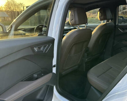 Белый Ауди Q4 e-tron, объемом двигателя 0 л и пробегом 43 тыс. км за 26950 $, фото 17 на Automoto.ua