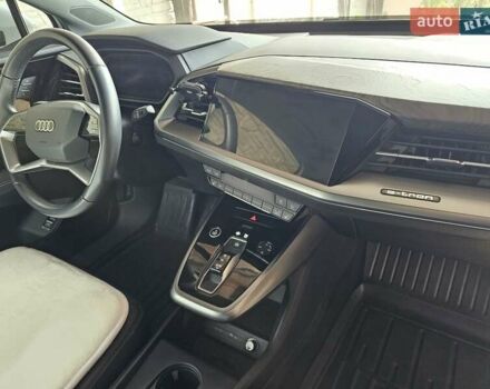 Ауди Q4 e-tron 2023 в Харькове на Automoto.ua Белый Ауди Q4 e-tron, объемом двигателя 0 л и пробегом 8 тыс. км за 29500 $, фото 21 на Automoto.ua