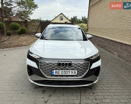 Белый Ауди Q4 e-tron, объемом двигателя 0 л и пробегом 47 тыс. км за 29800 $, фото 1 на Automoto.ua
