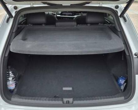 Білий Ауді Q4 e-tron, об'ємом двигуна 0 л та пробігом 4 тис. км за 33500 $, фото 29 на Automoto.ua