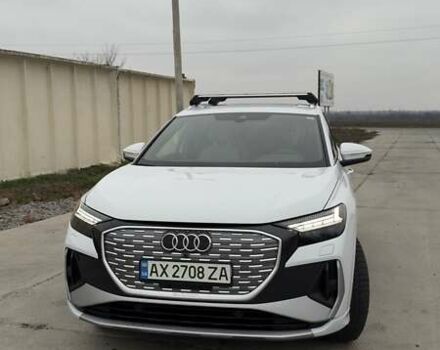Білий Ауді Q4 e-tron, об'ємом двигуна 0 л та пробігом 16 тис. км за 31950 $, фото 3 на Automoto.ua