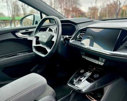 Білий Ауді Q4 e-tron, об'ємом двигуна 0 л та пробігом 14 тис. км за 28900 $, фото 5 на Automoto.ua