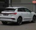 Белый Ауди Q4 e-tron, объемом двигателя 0 л и пробегом 95 тыс. км за 33000 $, фото 3 на Automoto.ua