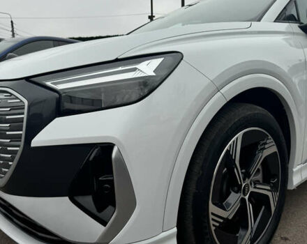 Білий Ауді Q4 e-tron, об'ємом двигуна 0 л та пробігом 25 тис. км за 28000 $, фото 5 на Automoto.ua