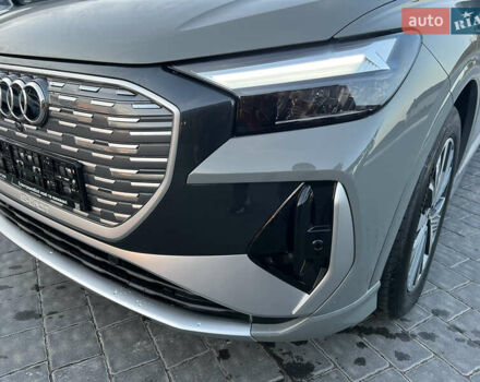 Белый Ауди Q4 e-tron, объемом двигателя 0 л и пробегом 1 тыс. км за 28500 $, фото 4 на Automoto.ua