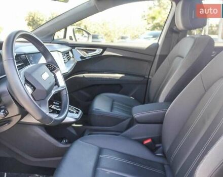 Белый Ауди Q4 e-tron, объемом двигателя 0 л и пробегом 29 тыс. км за 17700 $, фото 6 на Automoto.ua