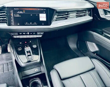 Ауди Q4 e-tron 2023 в Киеве на Automoto.ua Белый Ауди Q4 e-tron, объемом двигателя 0 л и пробегом 6 тыс. км за 27000 $, фото 5 на Automoto.ua