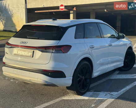 Белый Ауди Q4 e-tron, объемом двигателя 0 л и пробегом 45 тыс. км за 29999 $, фото 6 на Automoto.ua