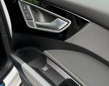 Белый Ауди Q4 e-tron, объемом двигателя 0 л и пробегом 6 тыс. км за 28500 $, фото 26 на Automoto.ua