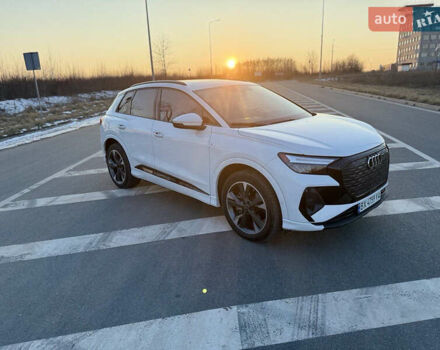 Белый Ауди Q4 e-tron, объемом двигателя 0 л и пробегом 23 тыс. км за 35400 $, фото 6 на Automoto.ua