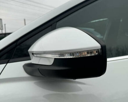 Білий Ауді Q4 e-tron, об'ємом двигуна 0 л та пробігом 25 тис. км за 28000 $, фото 15 на Automoto.ua