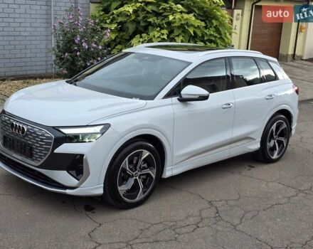 Ауди Q4 e-tron 2023 в Одессе на Automoto.ua Белый Ауди Q4 e-tron, объемом двигателя 0 л и пробегом 16 тыс. км за 31300 $, фото 2 на Automoto.ua