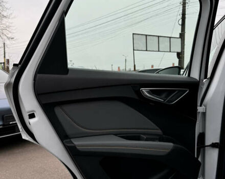 Білий Ауді Q4 e-tron, об'ємом двигуна 0 л та пробігом 25 тис. км за 28000 $, фото 32 на Automoto.ua