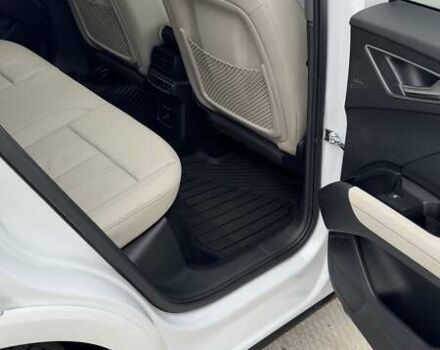 Білий Ауді Q4 e-tron, об'ємом двигуна 0 л та пробігом 16 тис. км за 31950 $, фото 33 на Automoto.ua