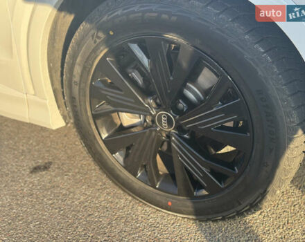 Белый Ауди Q4 e-tron, объемом двигателя 0 л и пробегом 45 тыс. км за 29999 $, фото 2 на Automoto.ua