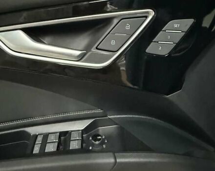 Білий Ауді Q4 e-tron, об'ємом двигуна 0 л та пробігом 20 тис. км за 31200 $, фото 12 на Automoto.ua