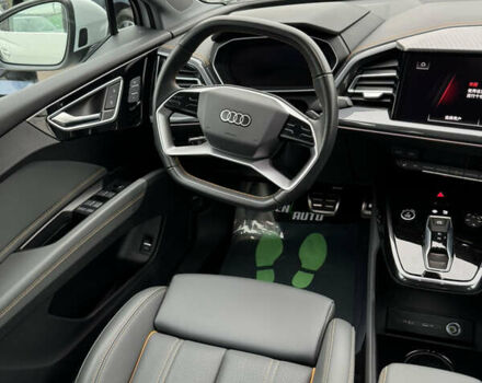 Білий Ауді Q4 e-tron, об'ємом двигуна 0 л та пробігом 25 тис. км за 28000 $, фото 31 на Automoto.ua