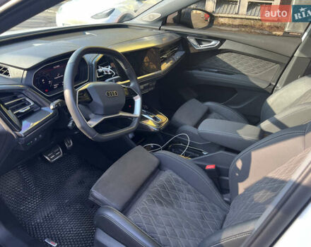 Білий Ауді Q4 e-tron, об'ємом двигуна 0 л та пробігом 9 тис. км за 36000 $, фото 9 на Automoto.ua