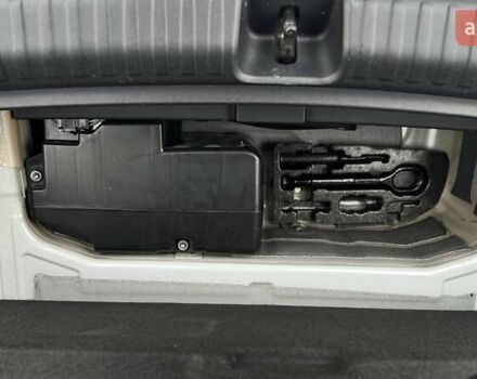 Білий Ауді Q4 e-tron, об'ємом двигуна 0 л та пробігом 16 тис. км за 31950 $, фото 30 на Automoto.ua