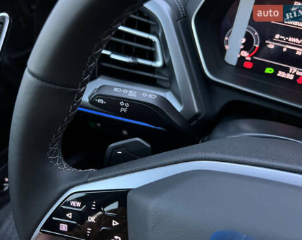 Белый Ауди Q4 e-tron, объемом двигателя 0 л и пробегом 1 тыс. км за 28500 $, фото 56 на Automoto.ua