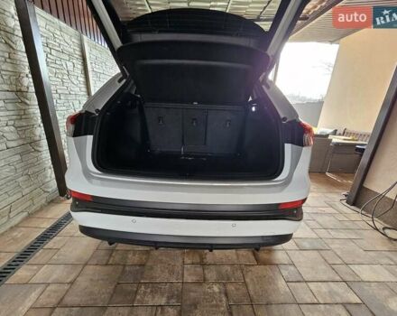 Ауди Q4 e-tron 2023 в Харькове на Automoto.ua Белый Ауди Q4 e-tron, объемом двигателя 0 л и пробегом 8 тыс. км за 29500 $, фото 16 на Automoto.ua