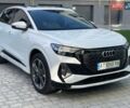 Білий Ауді Q4 e-tron, об'ємом двигуна 0 л та пробігом 10 тис. км за 32000 $, фото 3 на Automoto.ua